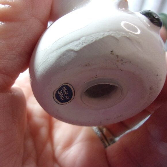 HXS-51 VINTAGE JAPAN CERAMIC SNOWMAN  SALT AND PEPPER SHAKERS - Picture 10 of 12